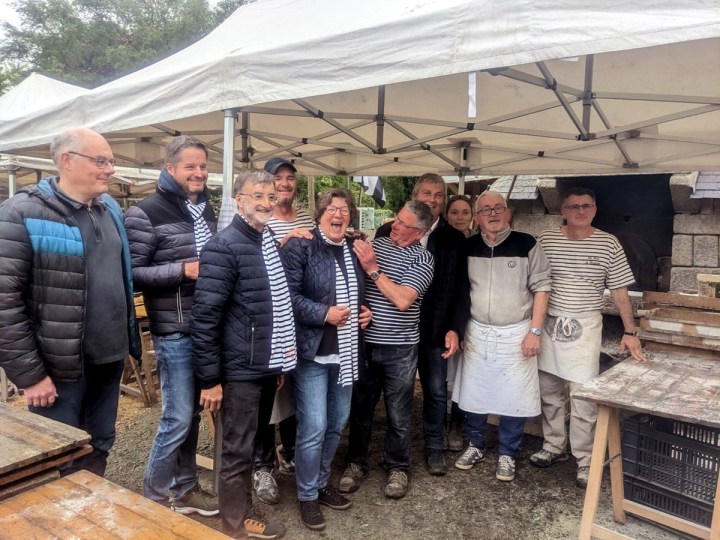 Merci à nos photographes Claude Folgoas, Max Voiko et aux mais du jumelage